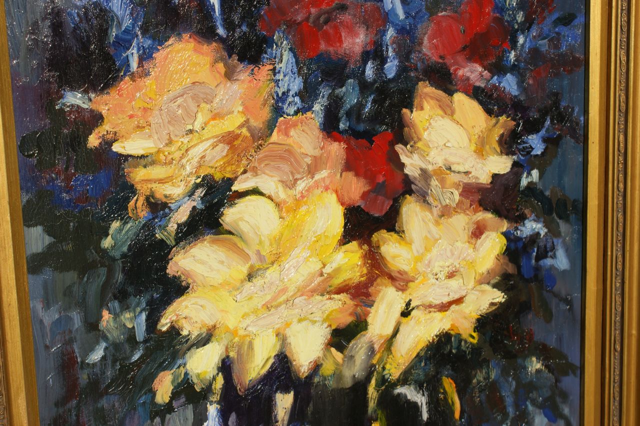Ölgemälde Blumenstillleben mit gelben und roten Rosen, monogrammiert „LA", 1974