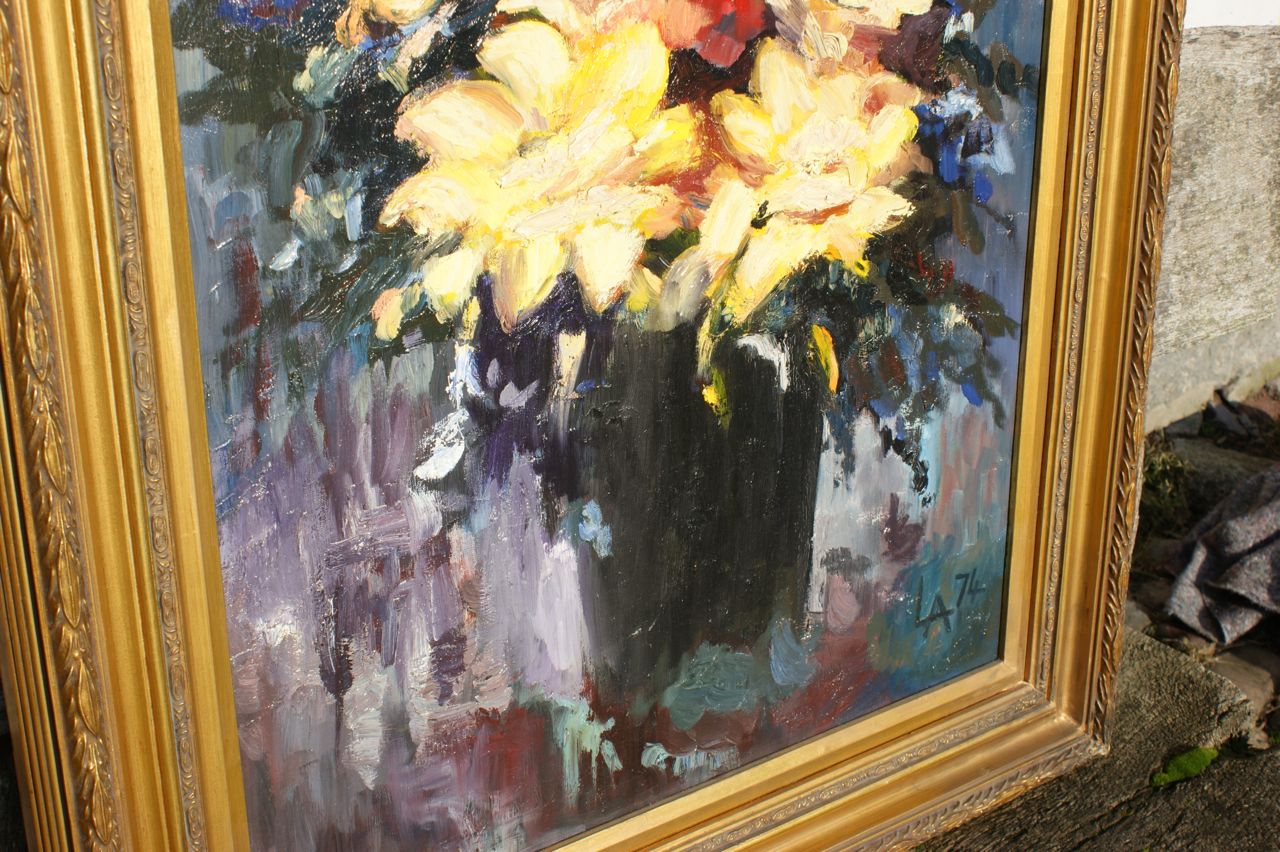 Ölgemälde Blumenstillleben mit gelben und roten Rosen, monogrammiert „LA", 1974