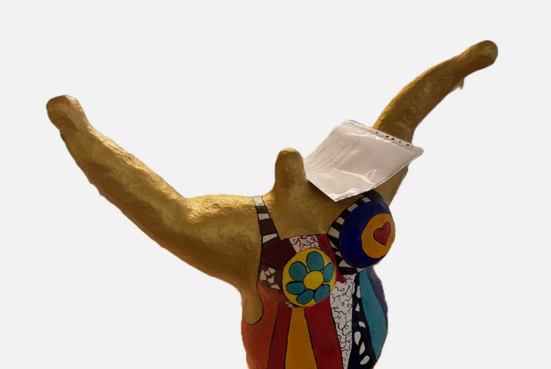 Niki de Saint Phalle: Skulptur Nana, signiert datiert, Pappmaché farbig bemalt, 2011